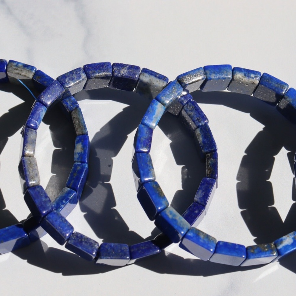 💙✨Lapis Lazuli Crystal Stretch Bracelet 10mm Square Beads✨💙 - Picture 8 of 9